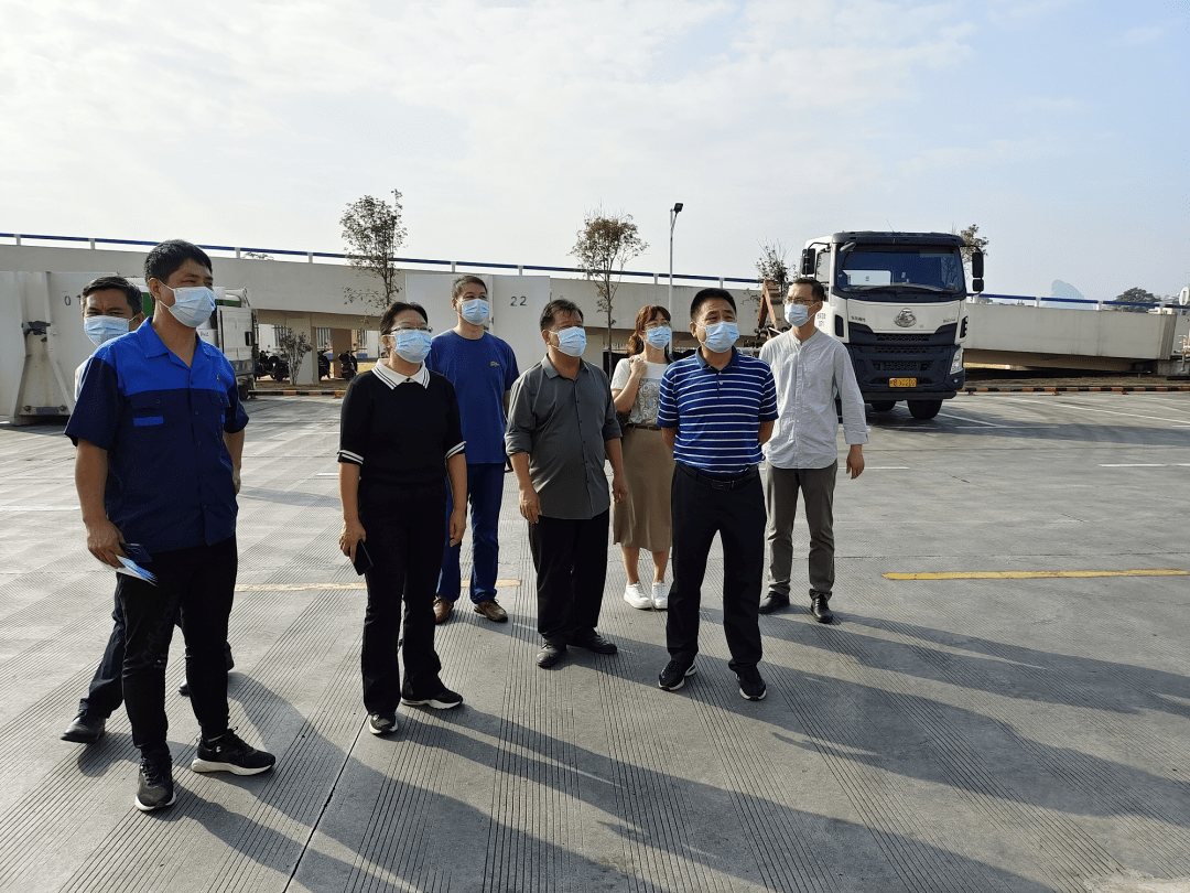 柳州市环卫处主任刘学文到南环路生活垃圾转运站调研除臭系统提升项目