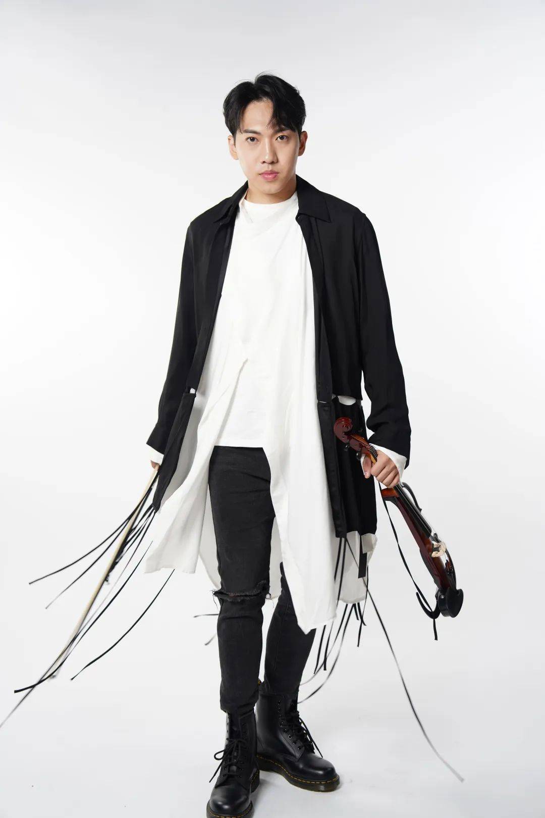 滚石最强压轴新人林子安首张演奏专辑《滚石有琴人,40首致经典》_表演