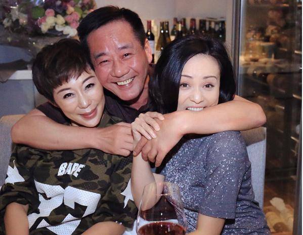 "雪姨"王琳相亲失败,男方穿丝袜照引质疑,女明星感情上很可怜_方磊