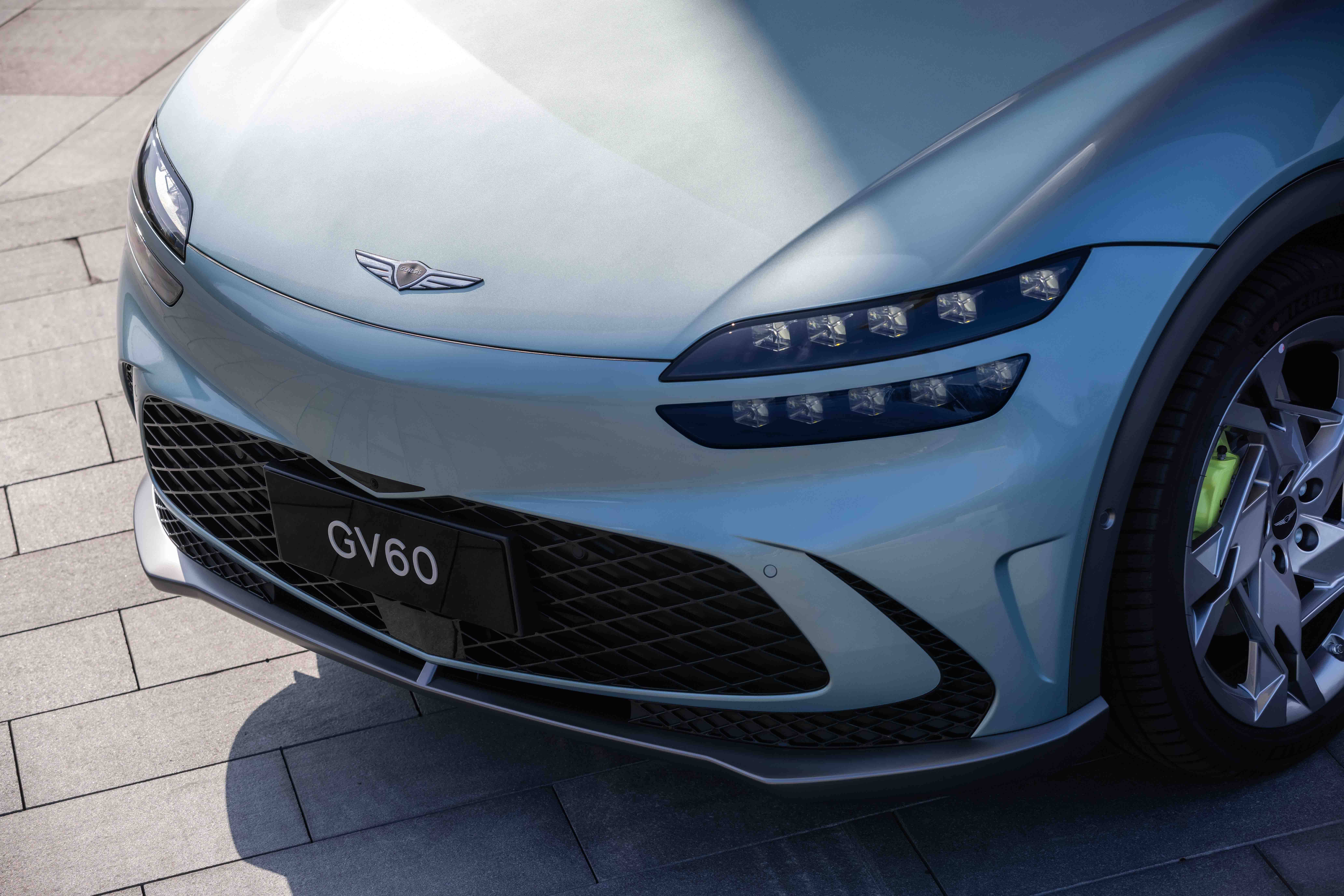 全面转型新能源 捷尼赛思纯电平台首款车型gv60迎来首秀_搜狐汽车