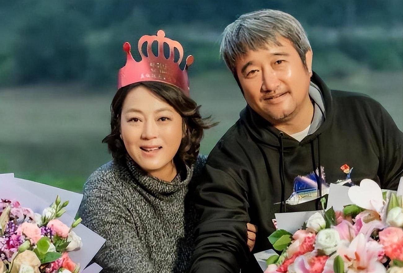 王茜华与前夫因aa制离婚,41岁遇沈航千里追爱,43岁为其高龄产子_生活