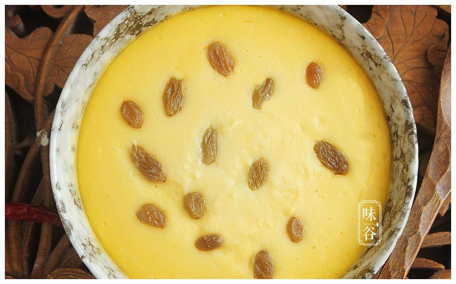 何炅同款酸奶蛋糕,做法超级简单,蒸一蒸就出锅,好吃不怕胖_葡萄干