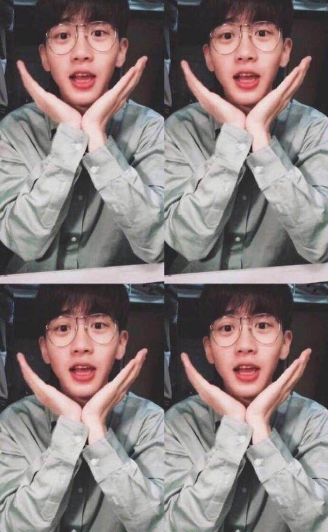 网红爆了热搜,让何炅侧面的他曾是180斤的大胖子_狒狒_费启鸣_阳光