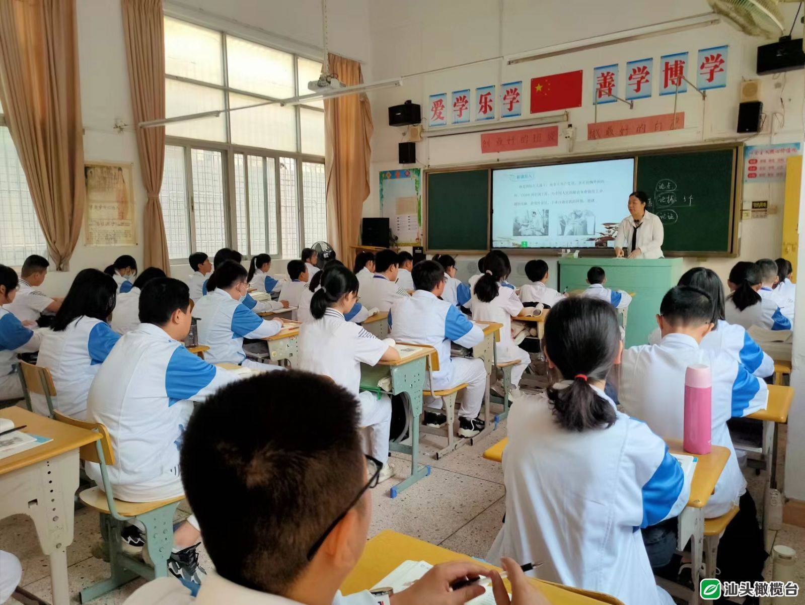 上午,潮阳区华侨初级中学563名学生也全部安全返校复课