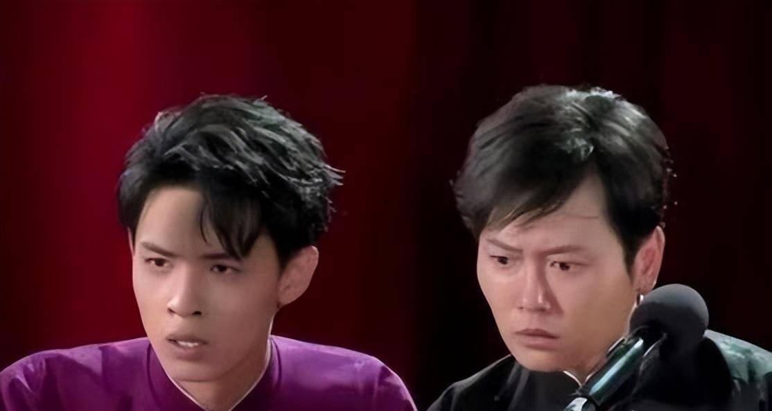 媒体拍到秦霄贤,孟鹤堂约会三美女,网友真相了_黑衣_郭德纲_的要求