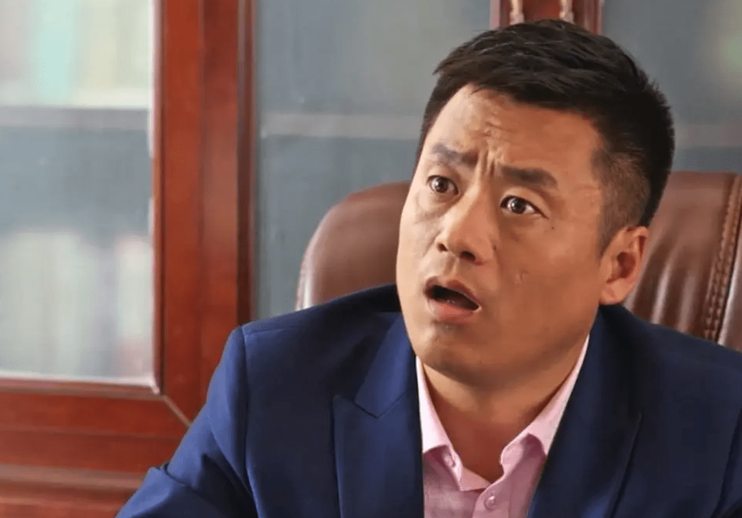 "小保安"宋晓峰老婆供我上学,陪我住10年地下室,余生绝不辜负她_赵