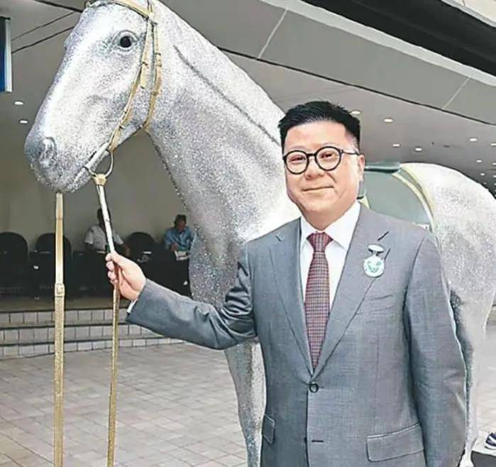 林百欣:四房太太八个子女,大儿子沉迷美色,二儿子败光百亿_林建名