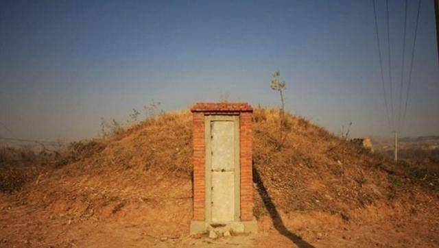 他是中国第一勇将,死后尸体被分解,如今陵墓也只剩一块残碑_项羽_历史