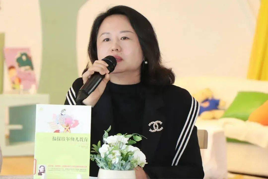 《阅(悦)读童年》张家港市景巷幼儿园周云《亲子阅读,最温情的陪伴》