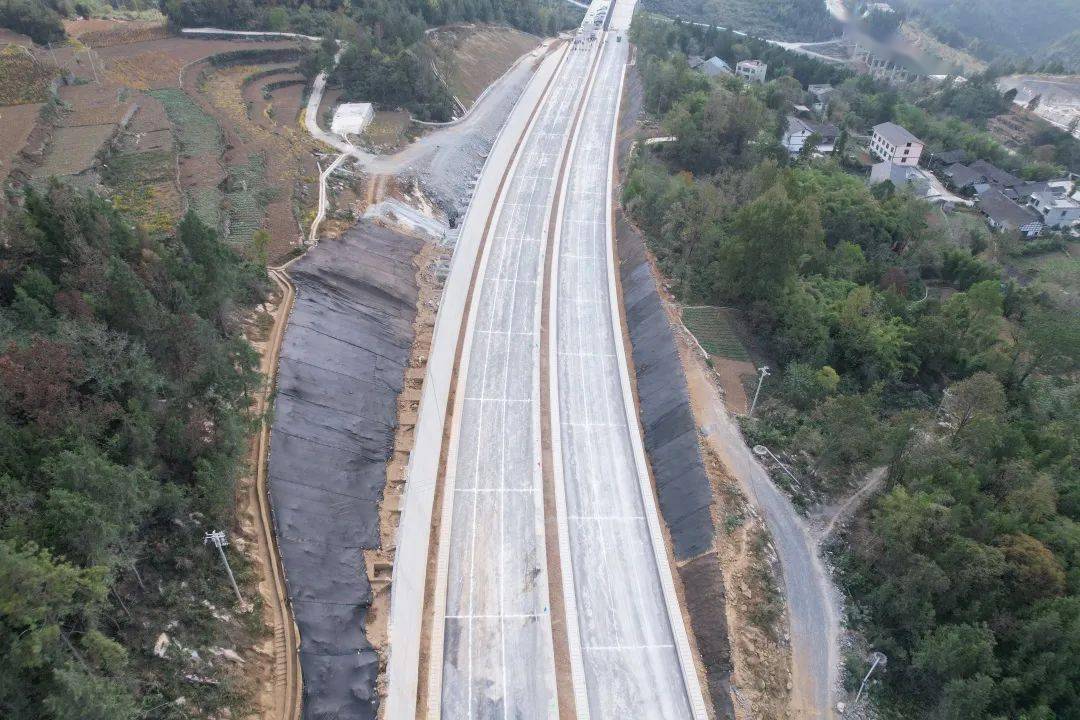 道真至武隆高速公路顺利完成首次路基交验工作_武道_质监_项目