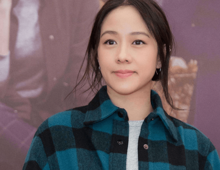 林嘉欣虽然看起来冠冕堂皇,但是录制节目时,只拥抱了邓超和杨颖,略过