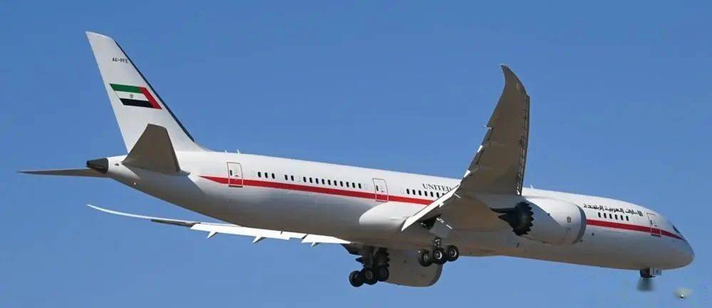 派2架波音787送阿勒纳哈扬总统参加印尼g20峰会_波音公务机_阿联酋