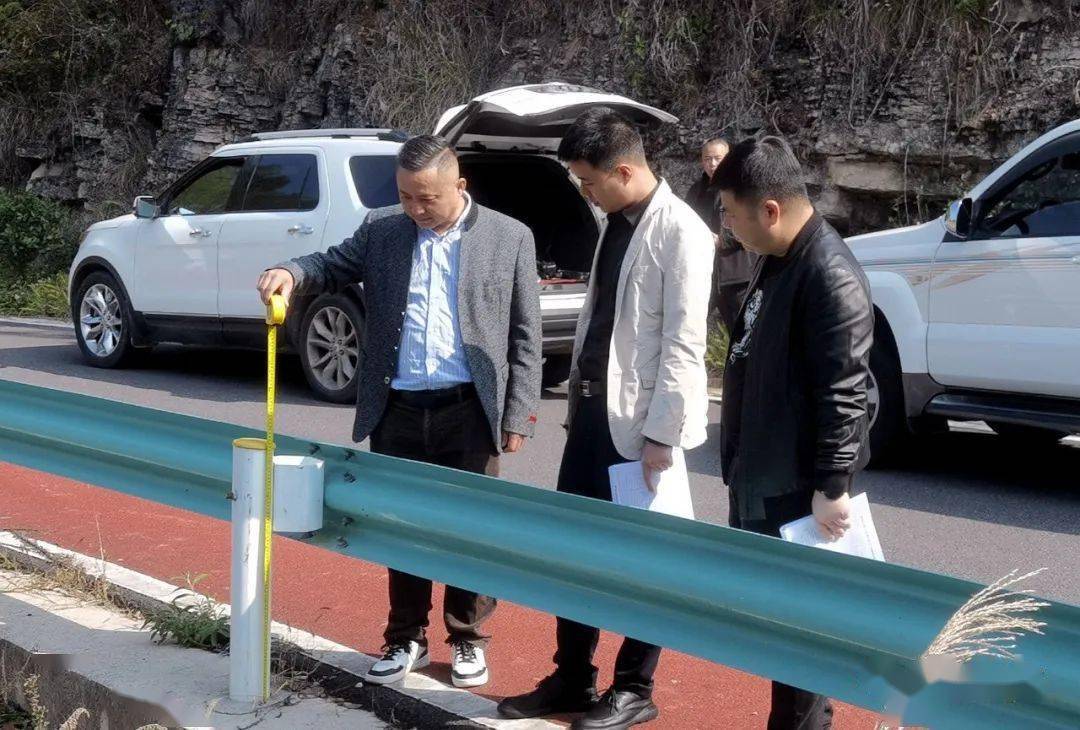 【时讯】施秉县首批县乡公路路面改善提升工程交(竣)工通过验收_白垛