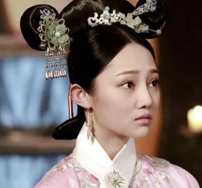 清朝唯一一位正式册封的皇太子妃—德昭皇贵妃_瓜尔_康熙_女儿