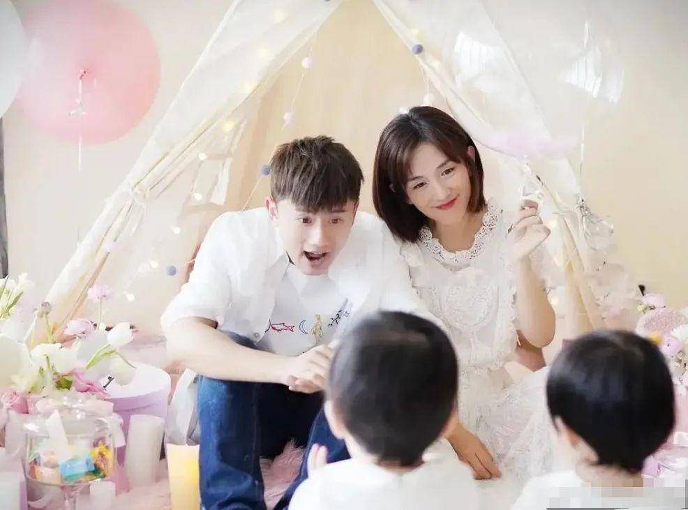 被分手,被"替身",为生三胎离开《快本》的谢娜,如今怎样了?