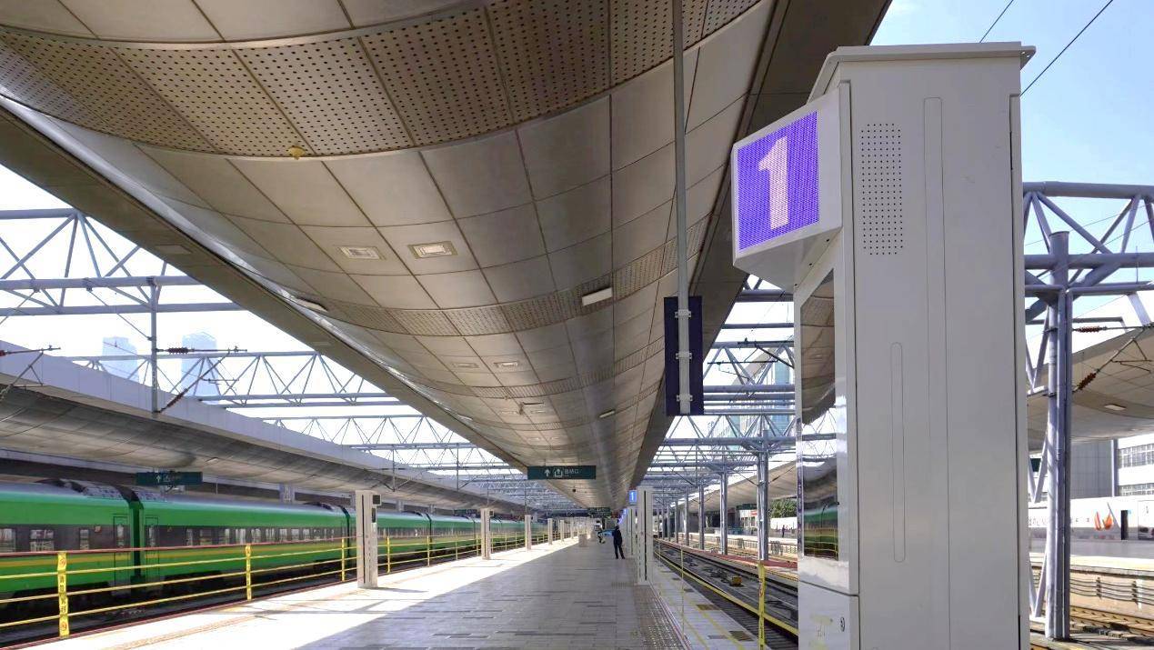 南亚博览会,昆明站如何快速找到车厢位置_站台_旅客_地标