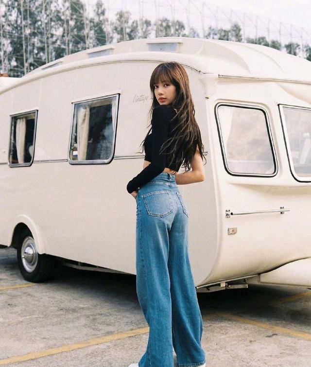 lisa的51cm巴掌腰好辣!