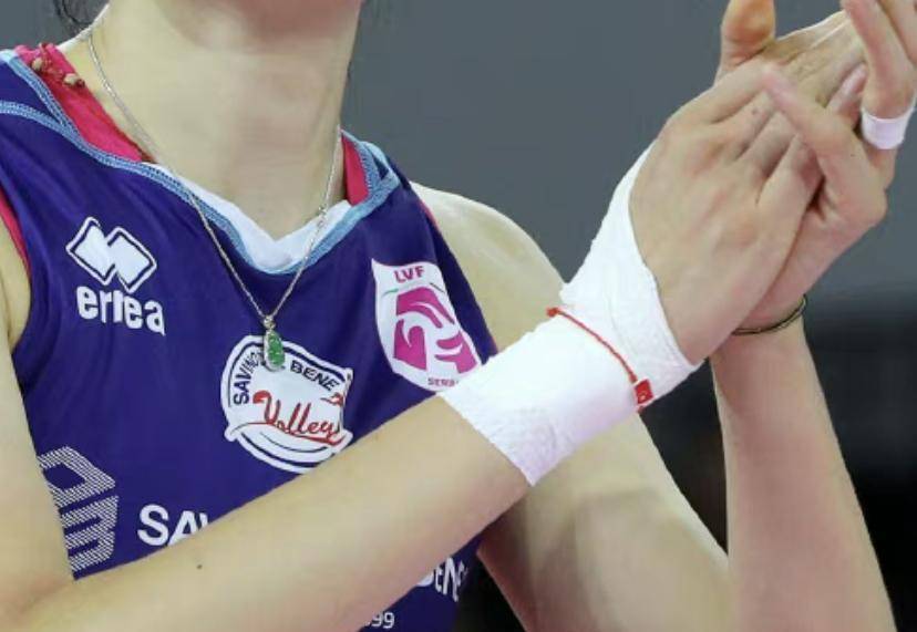 朱婷意甲联赛单场49扣,手腕一细节征服女排球迷,蔡斌没白等_比赛_中国