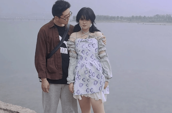 "为爱冲锋的勇士"后续,女主王佳颖被爆已退学,哥哥回应毁三观_影响