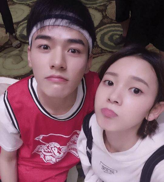 29岁龚俊被指逆生长,和当年的合影变化不小_刘诗诗_乔丹_女性