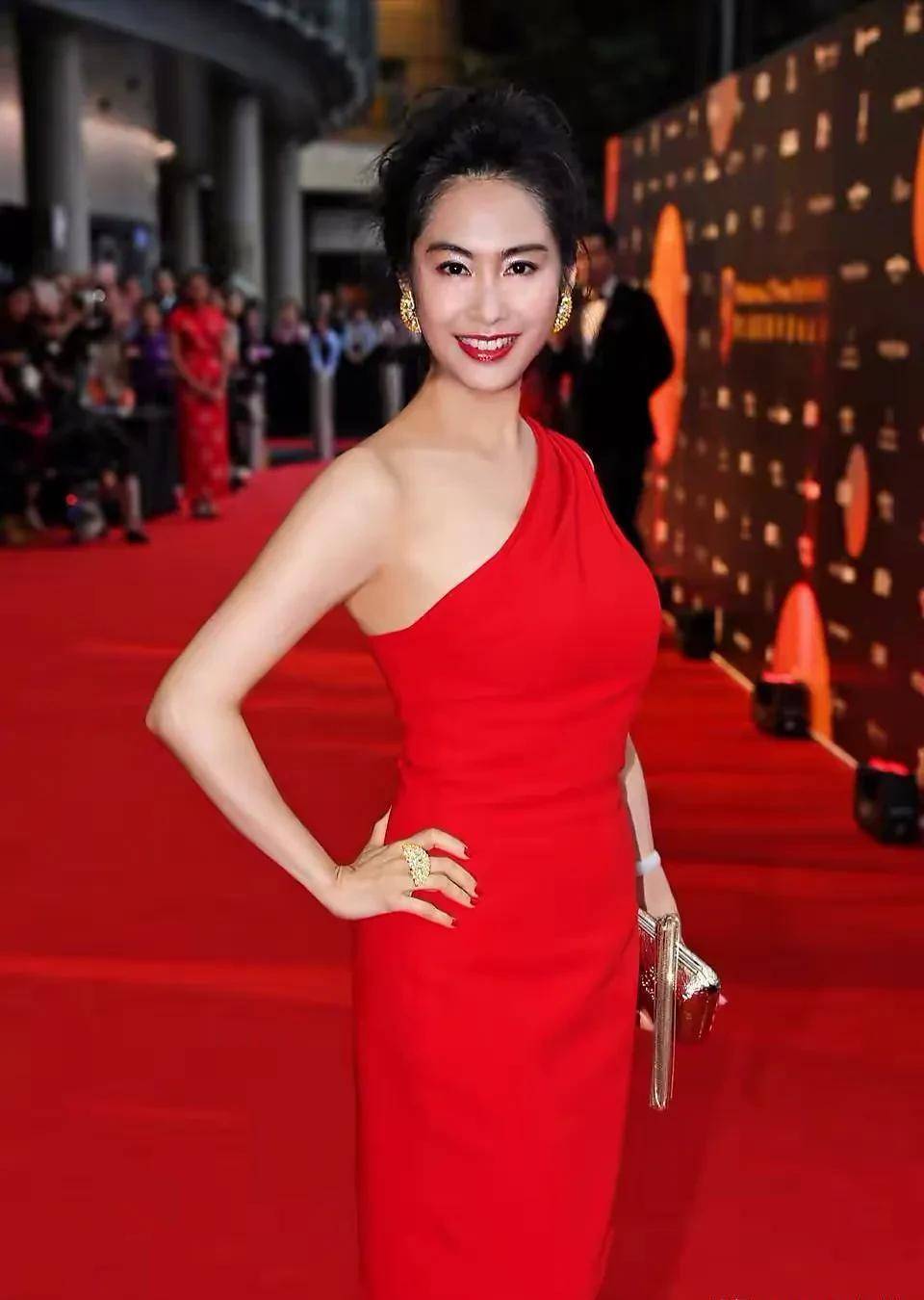 当年的她们,我敢肯定,你一个都不认识了_女神_明星_王祖贤