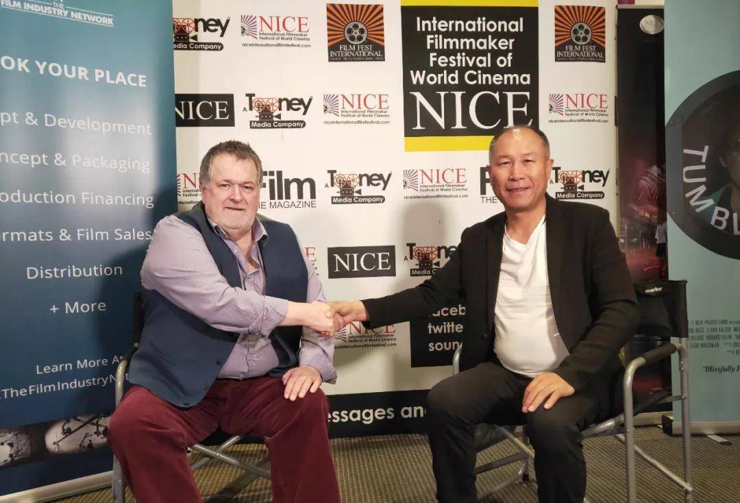 电影《爱在零纬度》由王益民执导,中国阳光硬汉沈浩携手印尼之花卜提