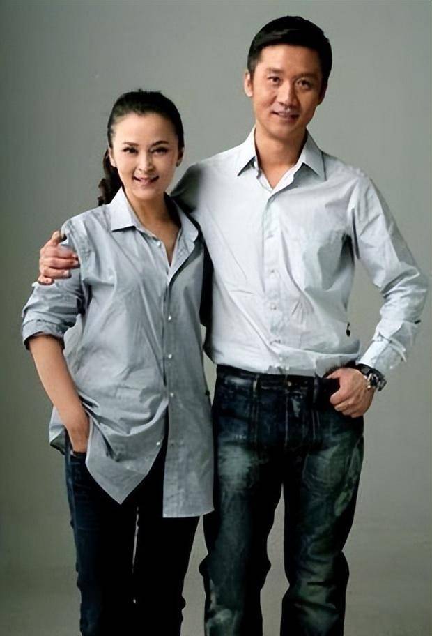 黄志忠:曾经因柯蓝与妻子分手,如今年过半百还是未婚_篮球_工作_身高