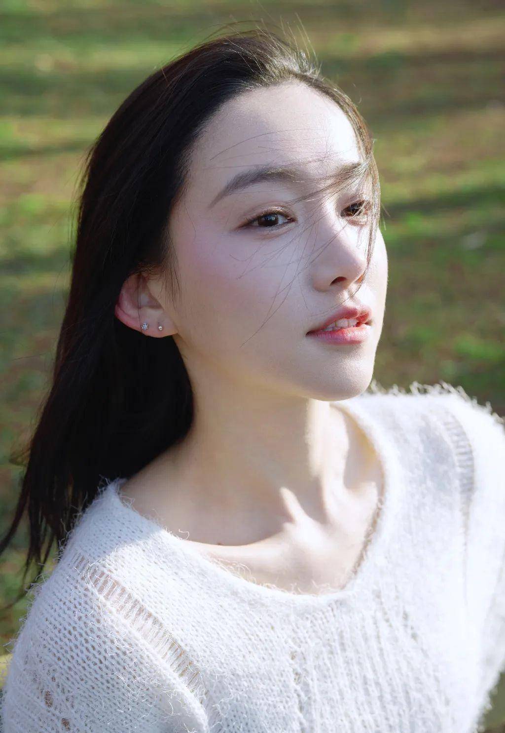 李沐宸,《梦华录》里的"葛招娣",换回现代装的她,美出新高度_观众