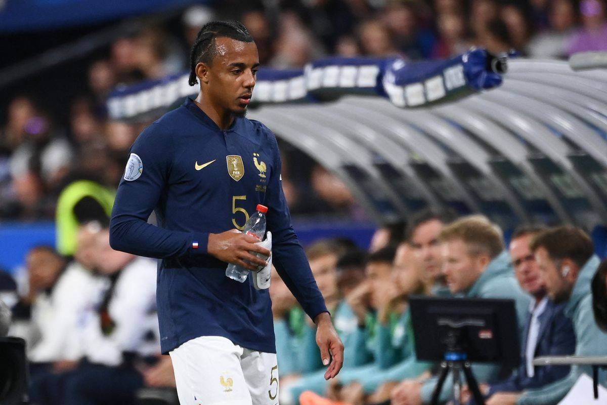 最快在第二场小组赛方可复出;不过法国队还有朱尔·孔德,威廉·萨利巴