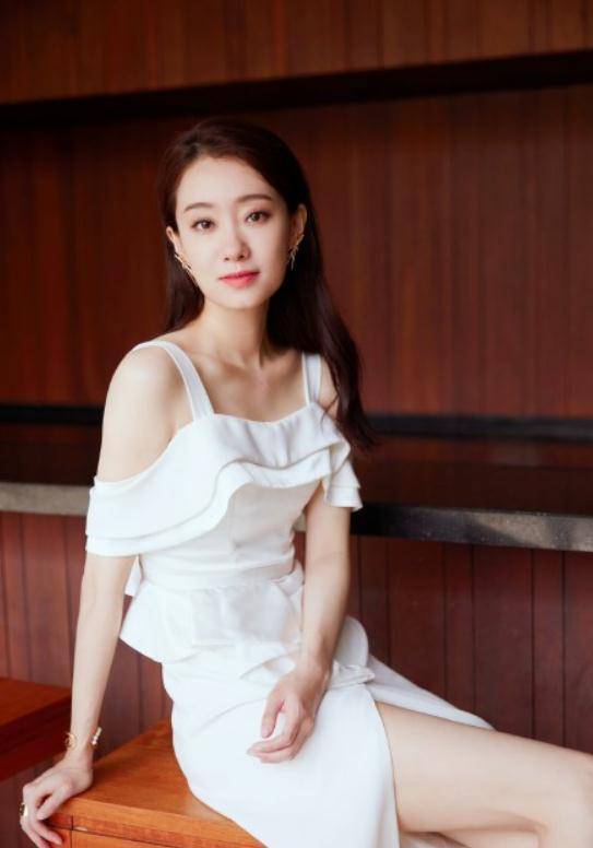 54亿票房女主张小斐不惧中年危机,坦言35岁也有很好的一面_年龄_经历