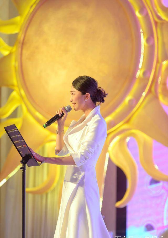 月女儿正面照曝光,女儿17岁那一年孙红雷已经65岁_王骏迪_工作_周星驰