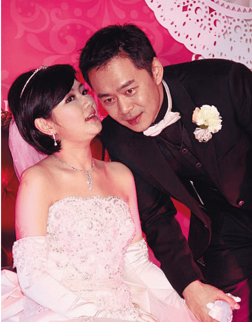 婚礼的一幕"耐人寻味"_任家萱_时候_媒体