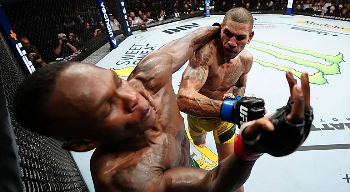 ufc281夺冠后,佩雷拉:我的边角和特谢拉让我保持了真实的状态