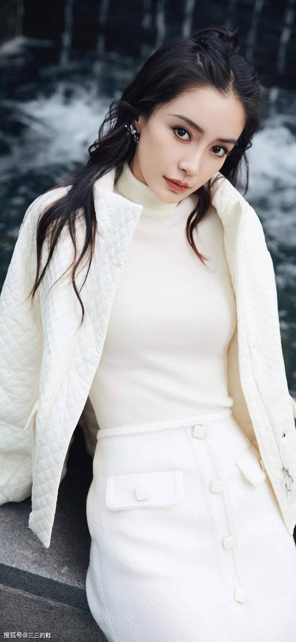 angelababy秋冬甜萌暖白穿搭,小甜甜变身时尚大女人_缝线_毛衣_身材