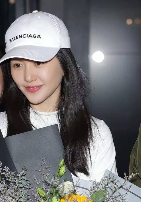 走出的川妹子谭维维,39岁还没儿女,心酸历程让人落泪_父亲_张博_女儿