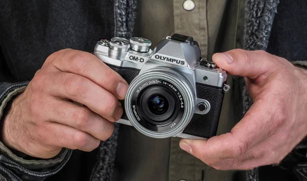 尼康d810和奥林巴斯em10三代推荐