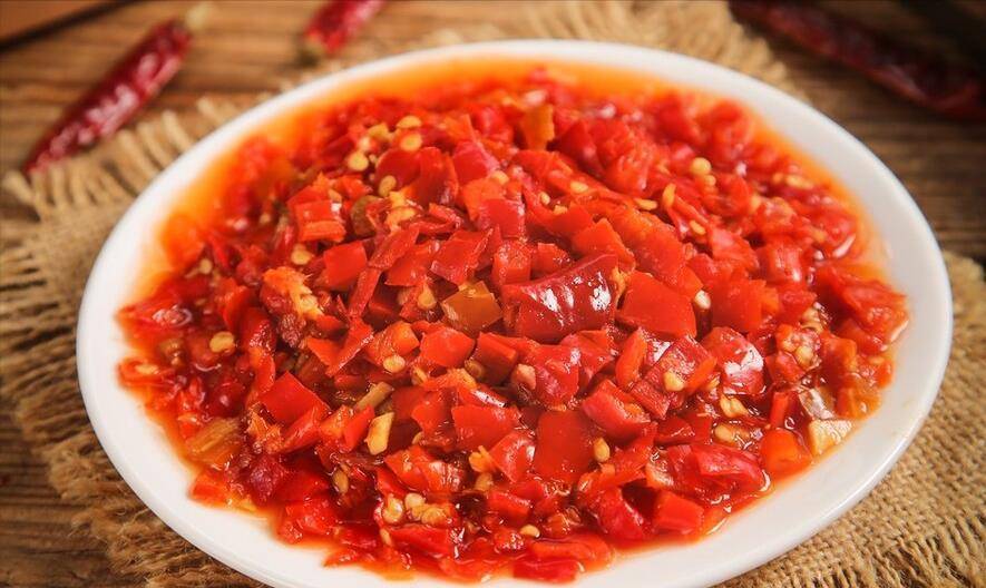 泡椒酱,外行只会加盐,少了2项,怪不得她不香不辣,还有头发_辣椒_什么