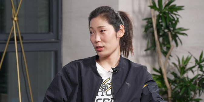 看看她对郎平的态度,太懂感恩顾大局_比赛_奥运会_时候