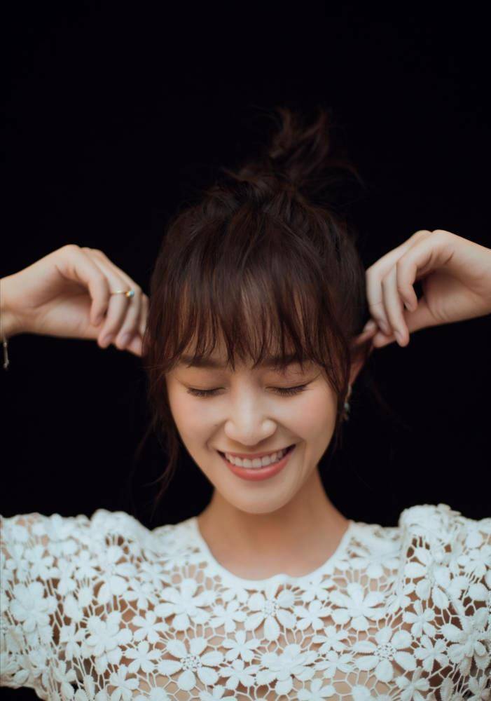 曹骏和蓝盈莹恋情公开反而还涨粉,童星曹骏长大后在忙什么?