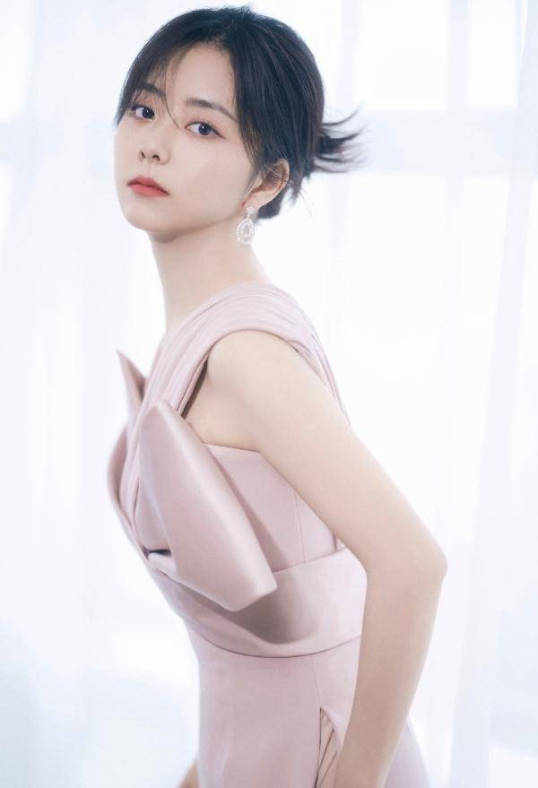 谭松韵生图公开,不加修饰暴露真容,这算什么31岁_形象_造型_设计