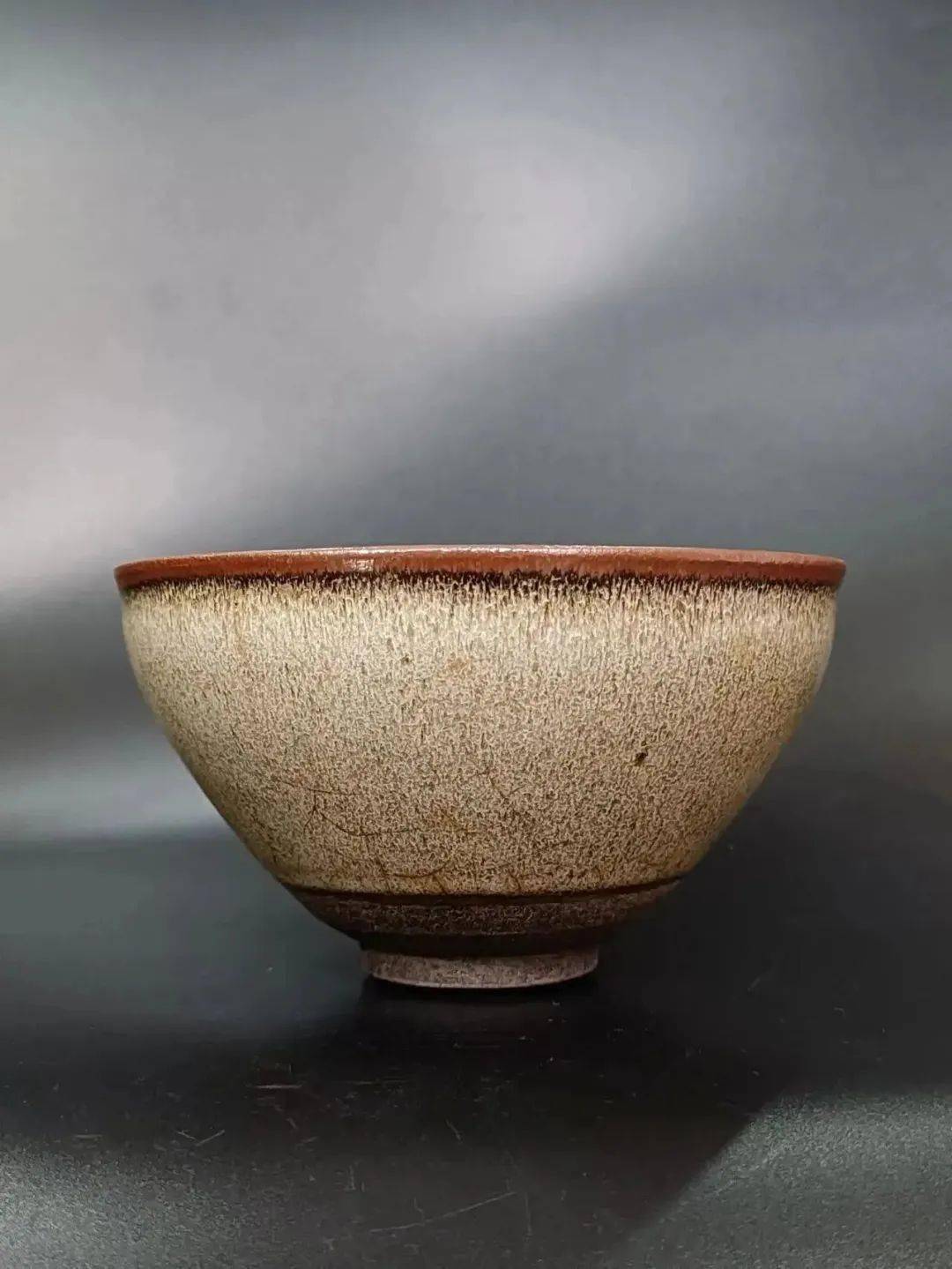 罕见:黑色建窑里一只珍贵的白兔毫盏_鹧鸪_全品_cm