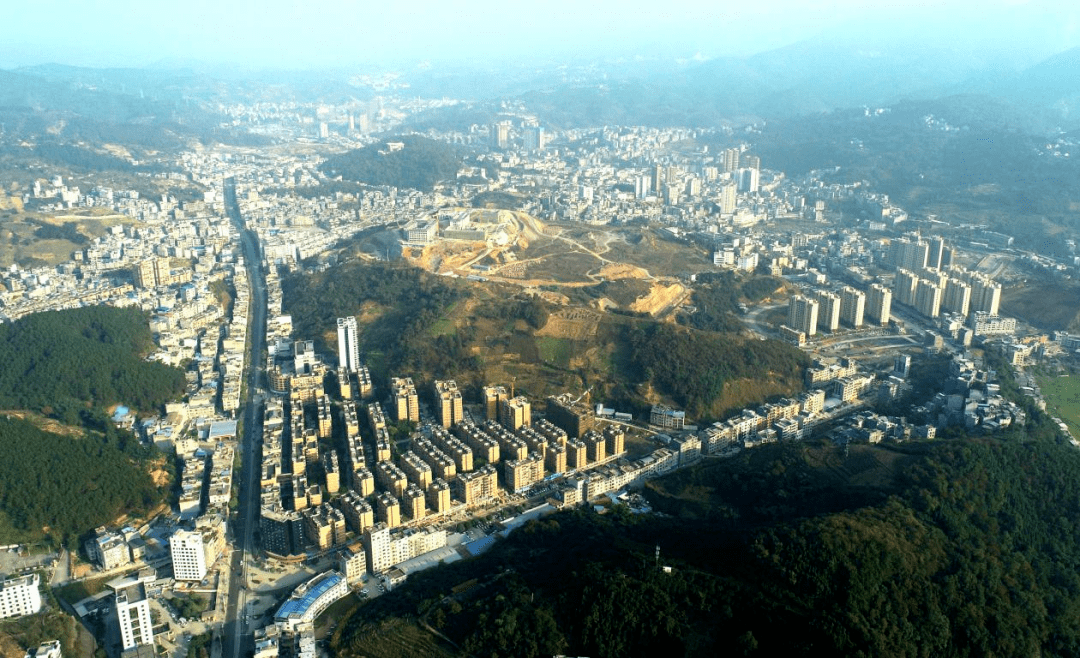 五彩隆林,人与自然和谐共生的家园_发展_生态_县城