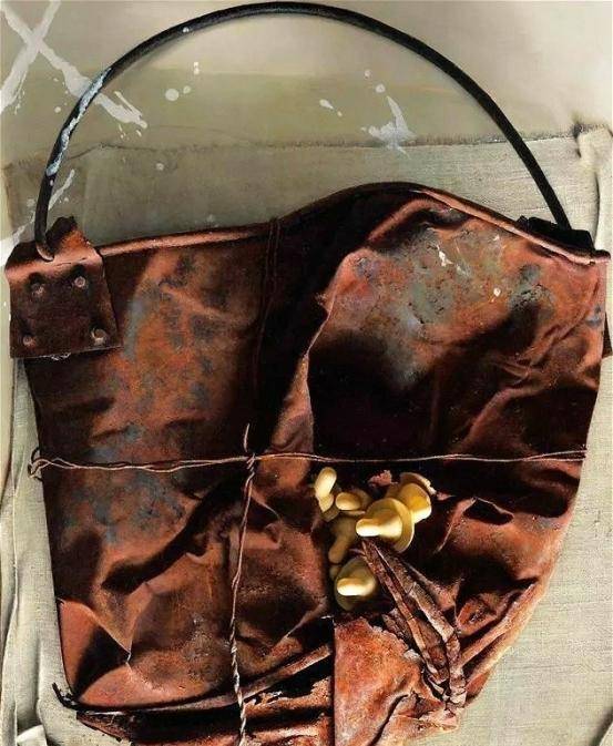 冷军画旧发动机卖1890万,又画出一个带黄泥的发动机,更真实_绘画_艺术