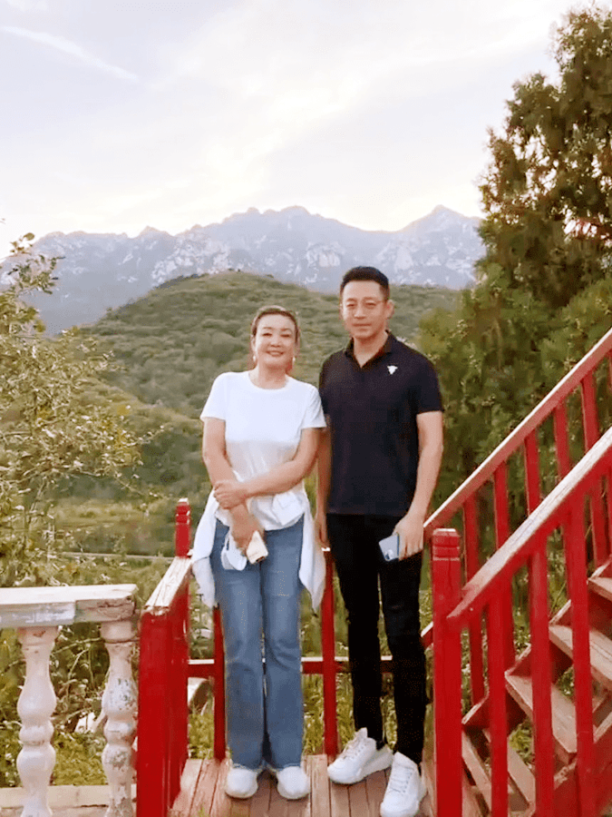 传奇张兰离婚35年：爱上摄影家，弟弟惨死，前夫单身有泪_汪则翰_儿子_母亲