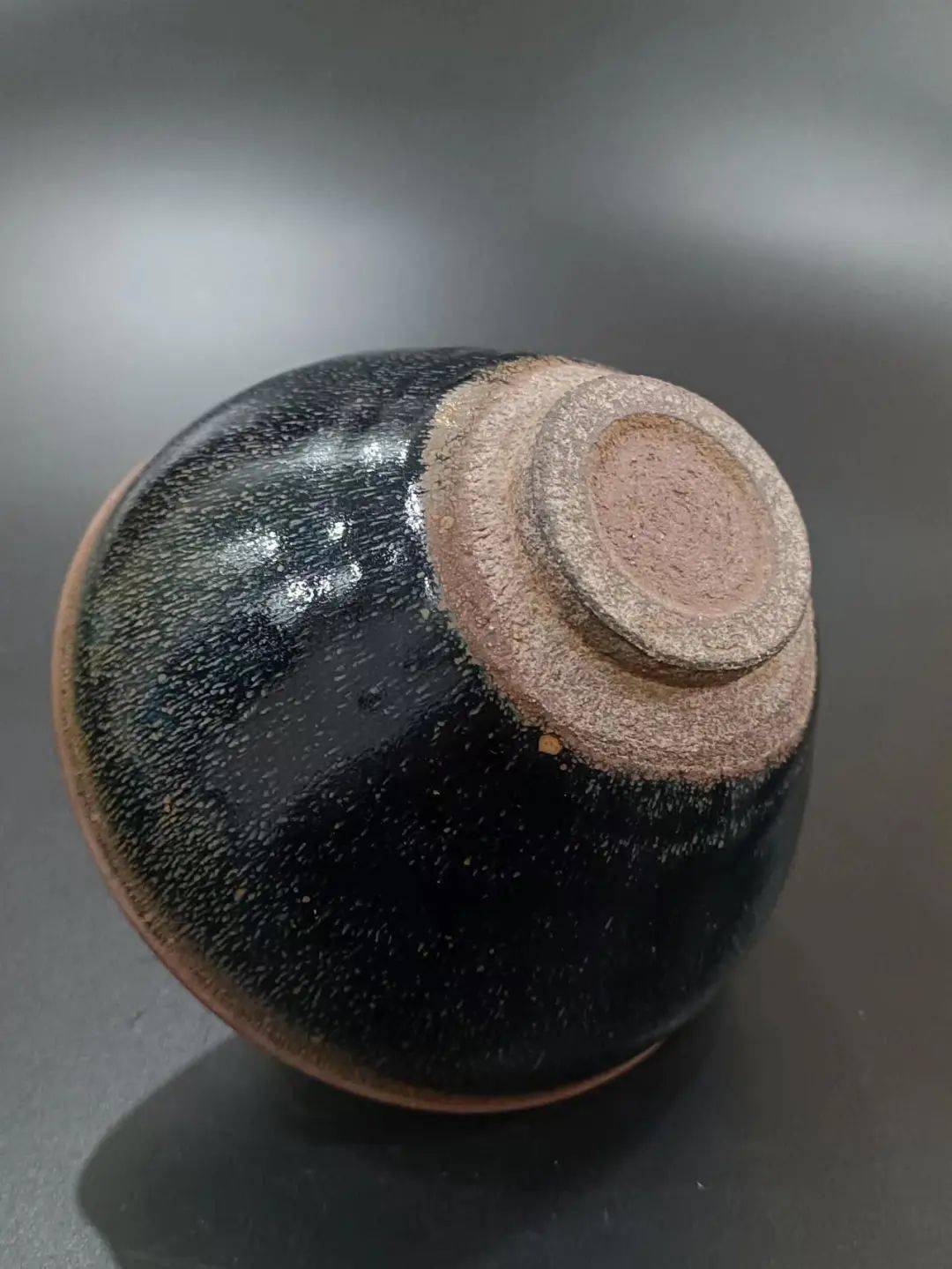 罕见:黑色建窑里一只珍贵的白兔毫盏_鹧鸪_全品_cm