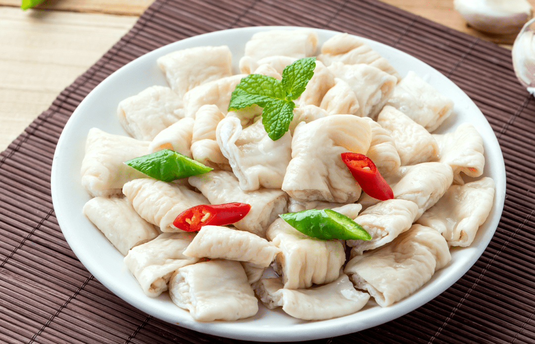 目前,龙大美食旗下肥肠产品涵盖白水肥肠,白煮肥肠,卤肥肠,香卤肥肠