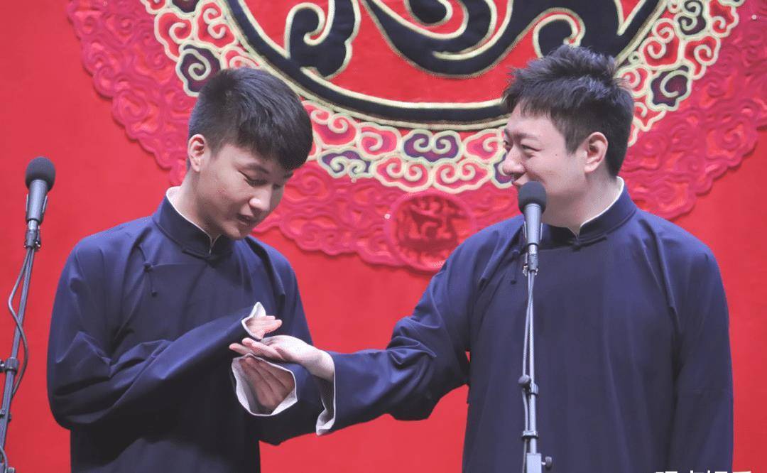 前两年,德云社商演正常演出的时候,不管岳云鹏商演到哪个城市,刘筱亭