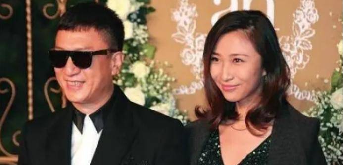 “御夫有术”王骏迪：嫁大15岁孙红雷，如今被宠成公主_丁嘉丽_女友_音乐