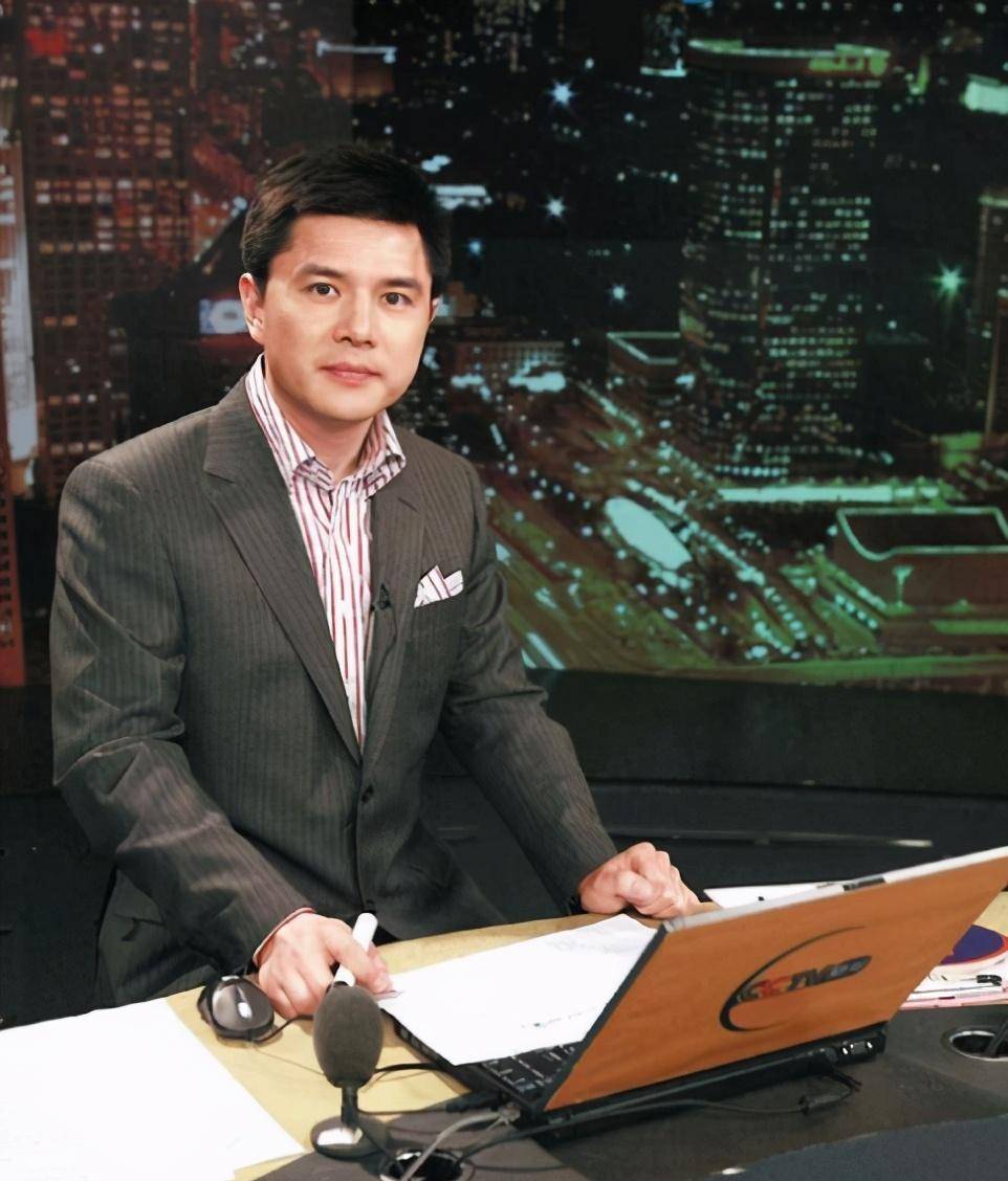 2015年,赵普在主持完最后一次晚间新闻之后,就消失在电视的镜头前