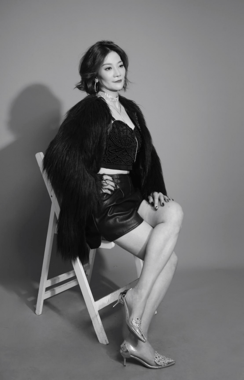 模特陈丽:签约公司重新挑战自己_女人_方面_演艺